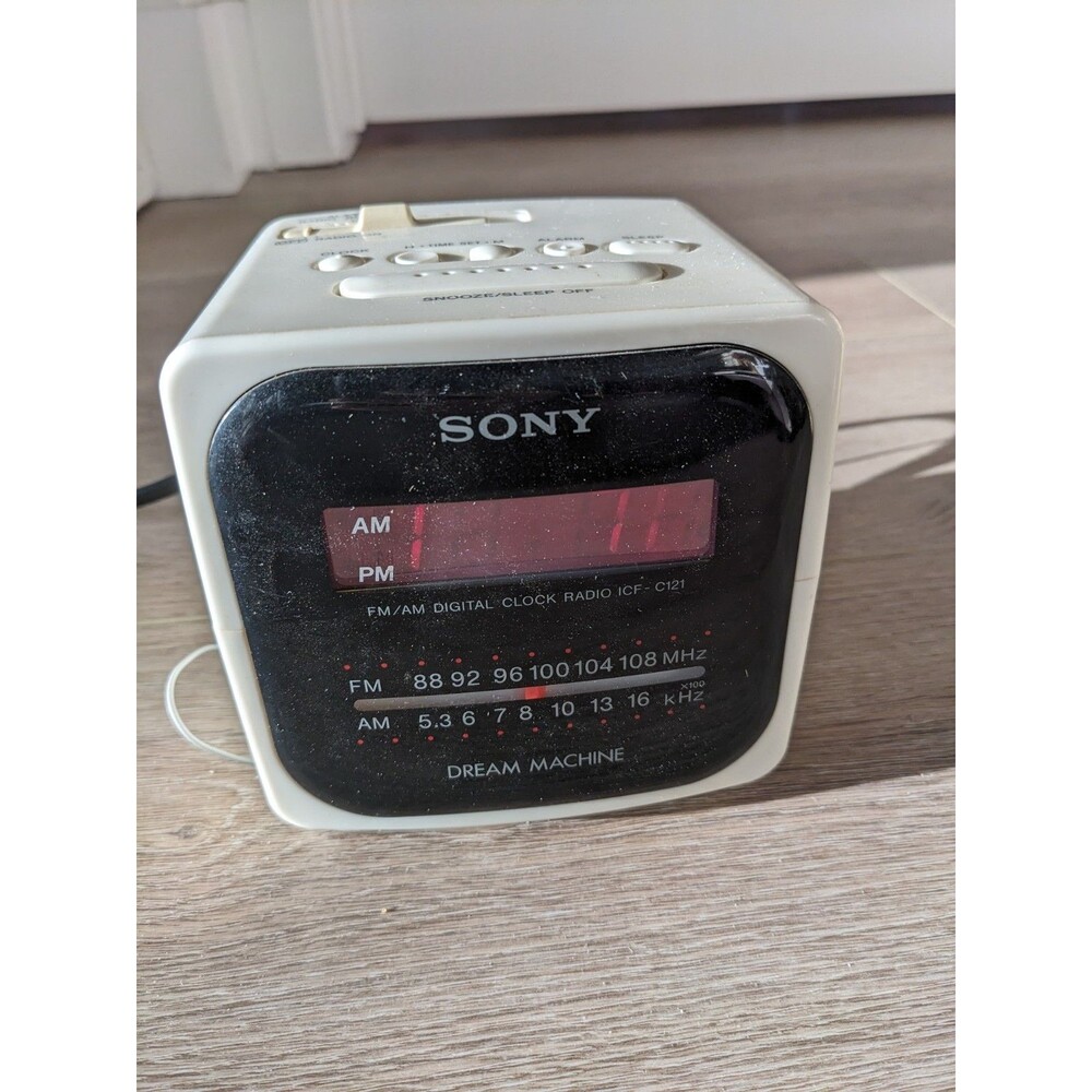 Vintage Sony Dream Machine ICF-C121 AM/FM Alarm Clock Radio Cube Retro WORKS!